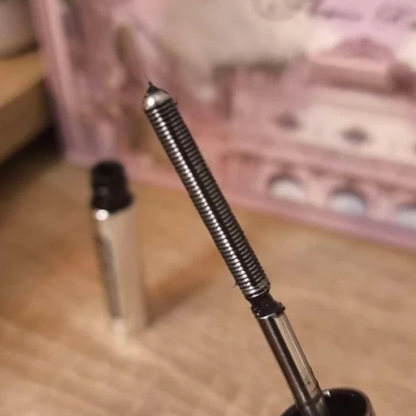 LASHEES – Mascara Volume & Definizione